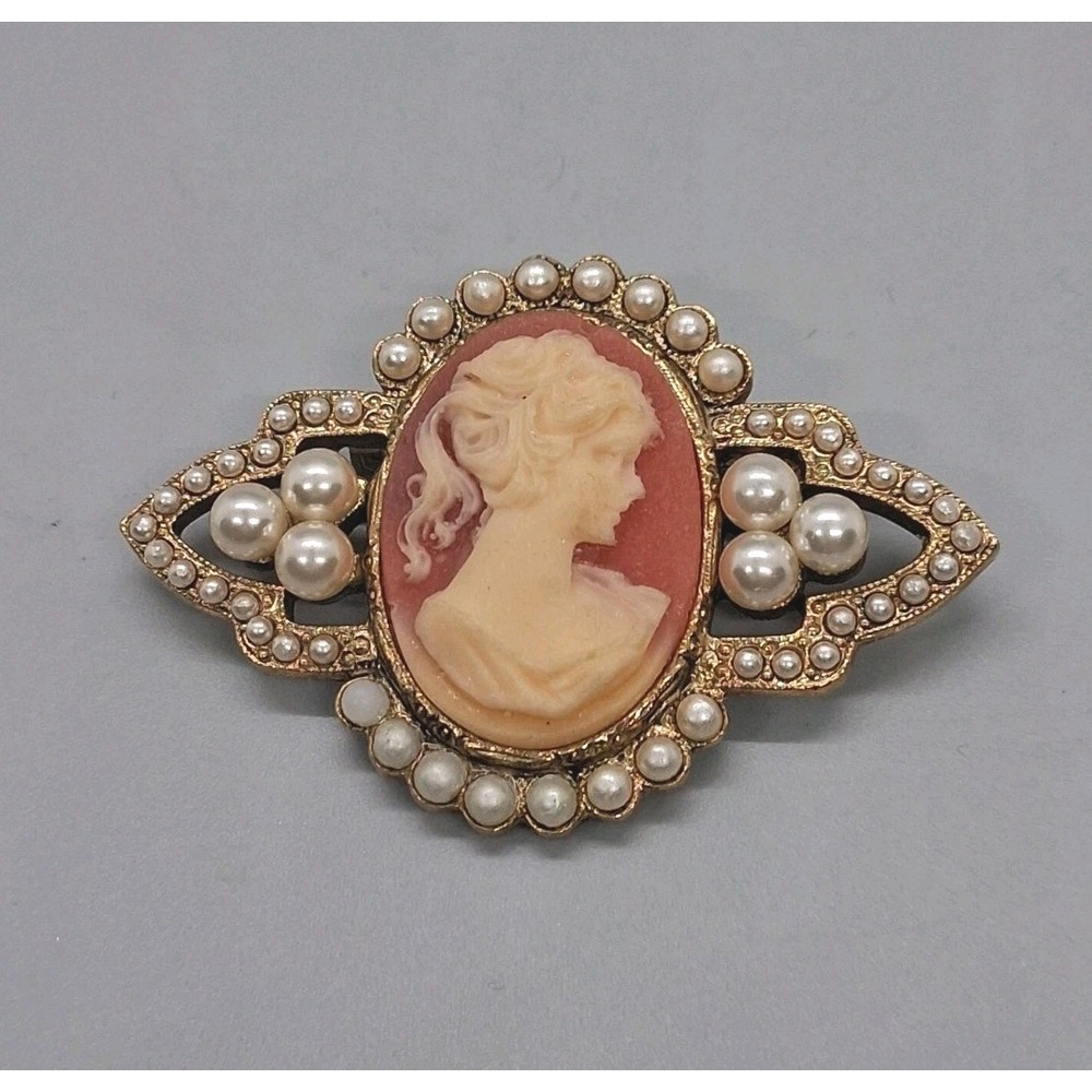 Vintage Estate Brooch Gold Tone Coral Pearl Cameo Oval Pin Jewelry 2" x 1.5"